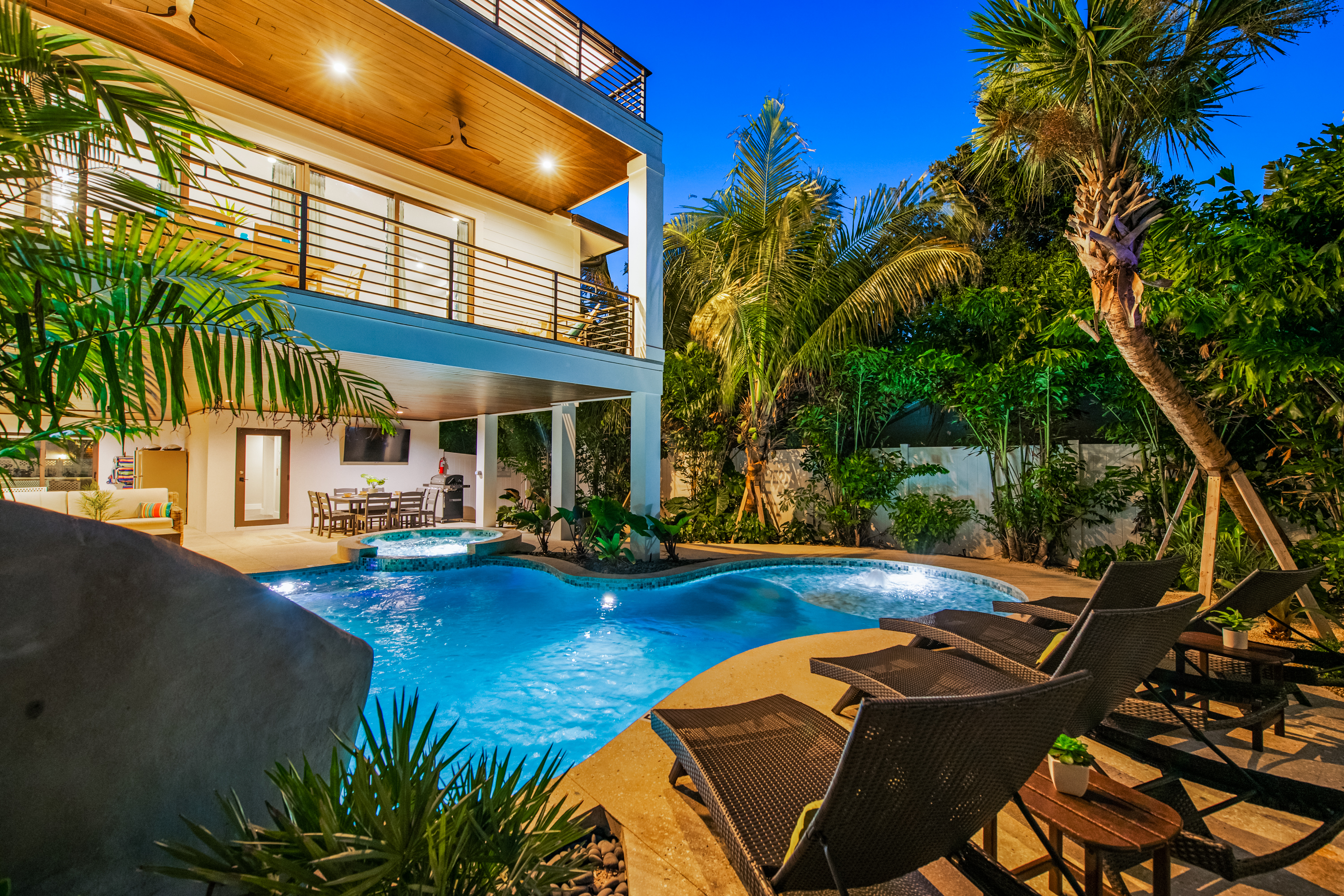Shore Thing — 209 Garfield Drive, Siesta Key