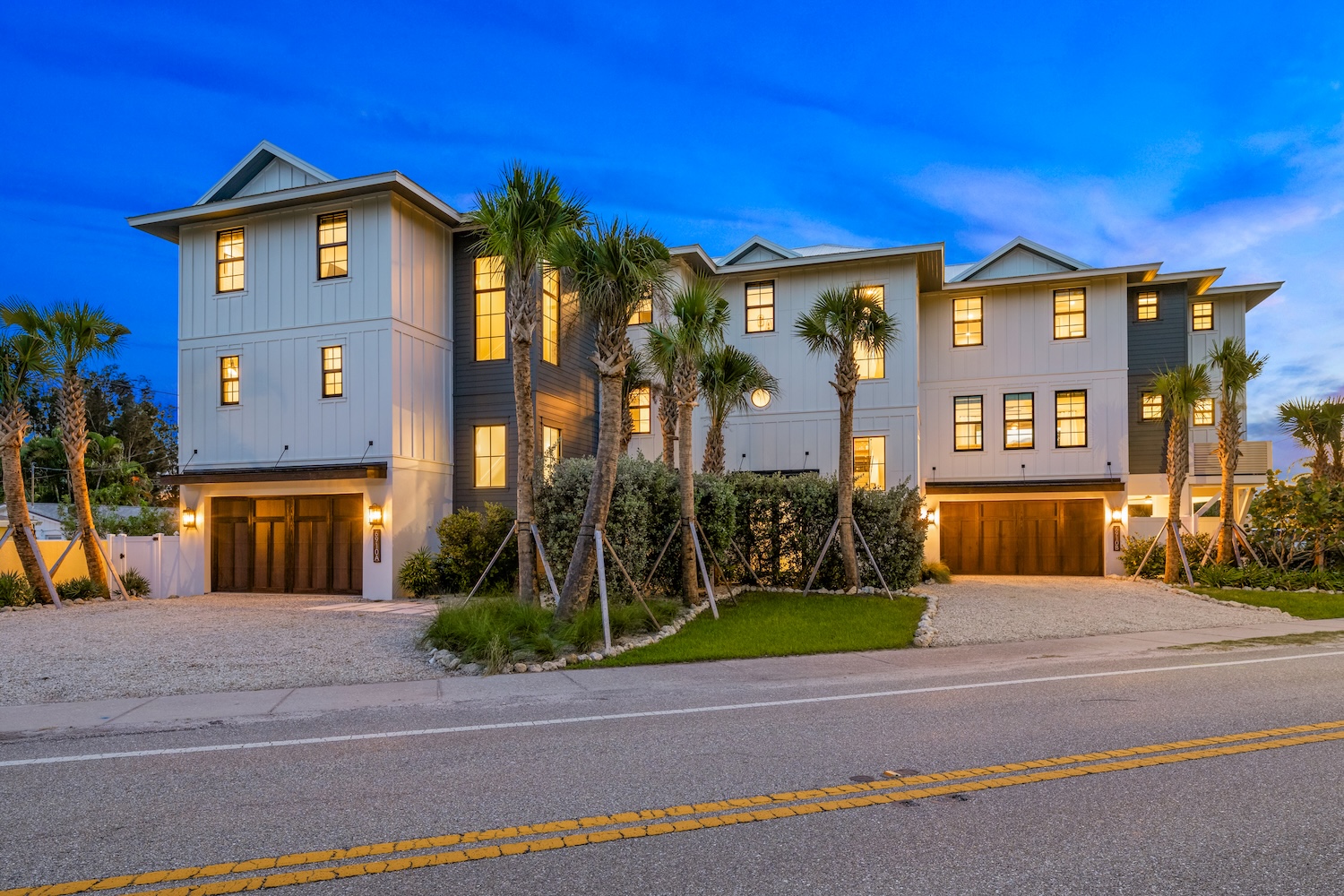 Crescent Beach House — 6910-A Midnight Pass, Siesta Key