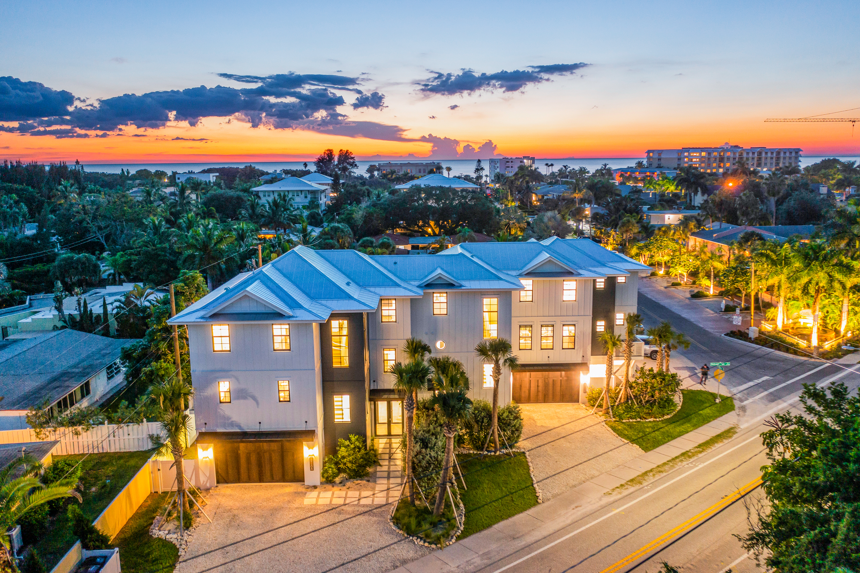 Point of Rocks — 6910-B Midnight Pass, Siesta Key
